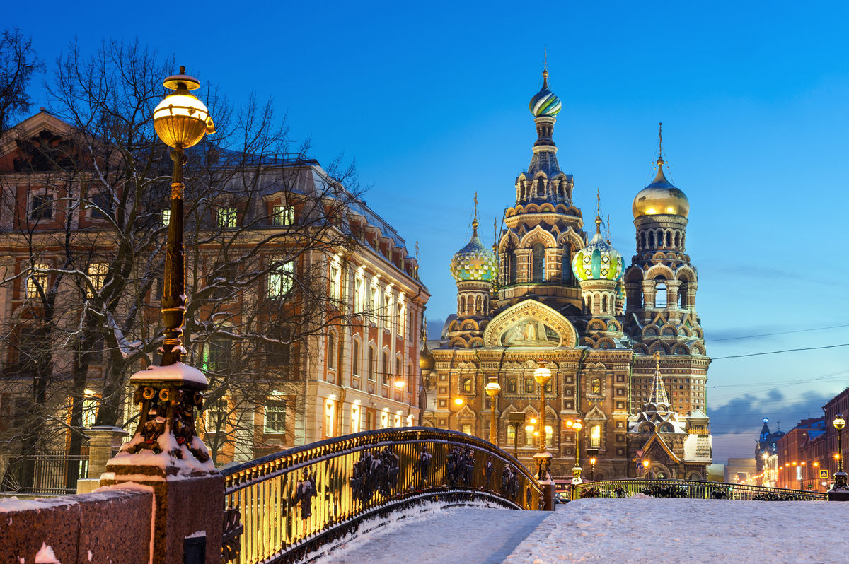 Новогодние туры из Москвы в Санкт-Петербург